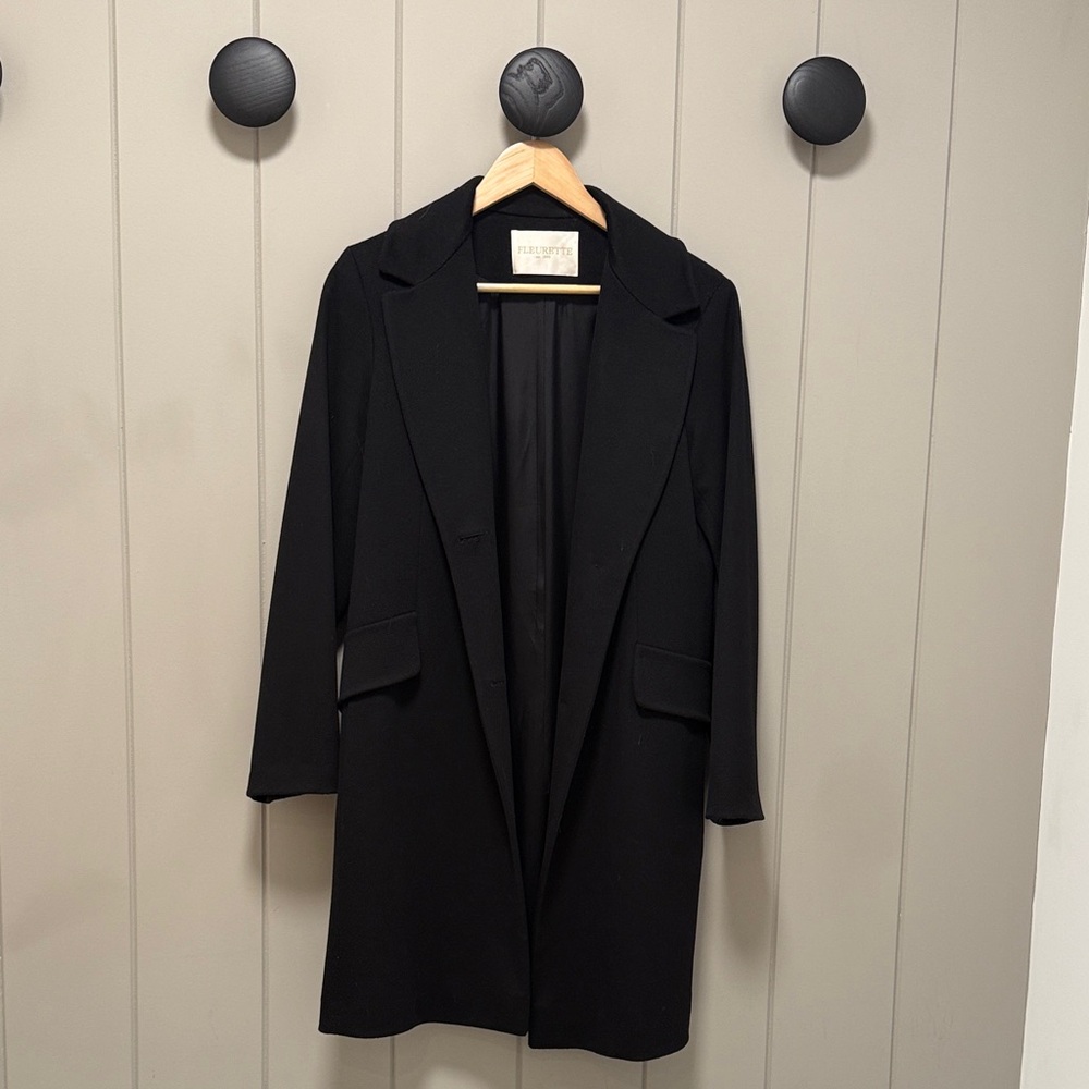 Elegant Black Women's Coat by Fluerette / Loro Piana